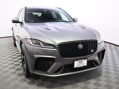 Used 2022 Jaguar F-PACE SVR AWD/4WD image 9