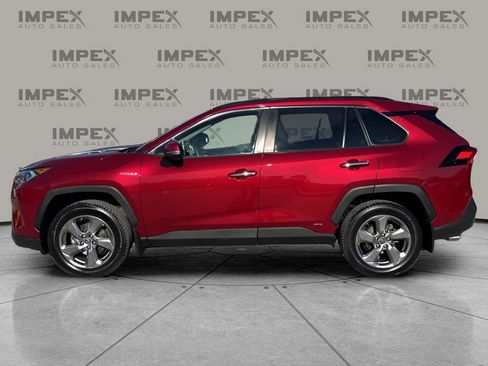 Used 2019 Toyota RAV4 Limited image 2