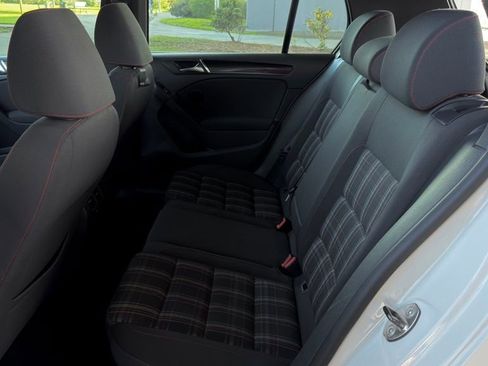 Used 2011 Volkswagen GTI Autobahn FWD image 22