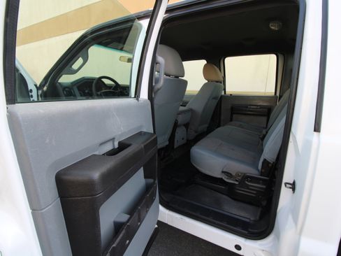 Used 2016 Ford F250 XL w/ Power Equipment Group image 49