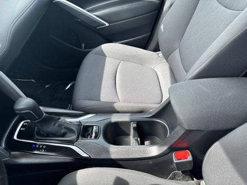 Used 2025 Toyota Corolla Cross LE AWD/4WD image 20