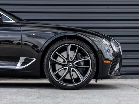 Used 2022 Bentley Continental GT image 12