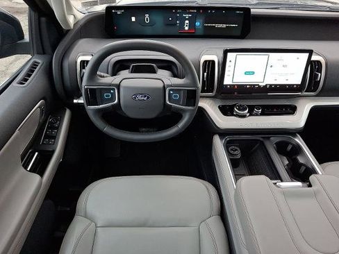 Certified 2025 Ford Expedition Max Active image 12