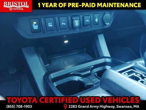 Used 2021 Toyota Tacoma TRD Sport w/ TRD Premium Sport Package AWD/4WD image 18