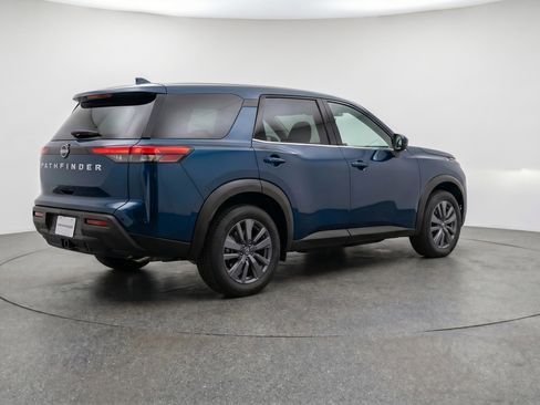 Used 2025 Nissan Pathfinder SV FWD image 9