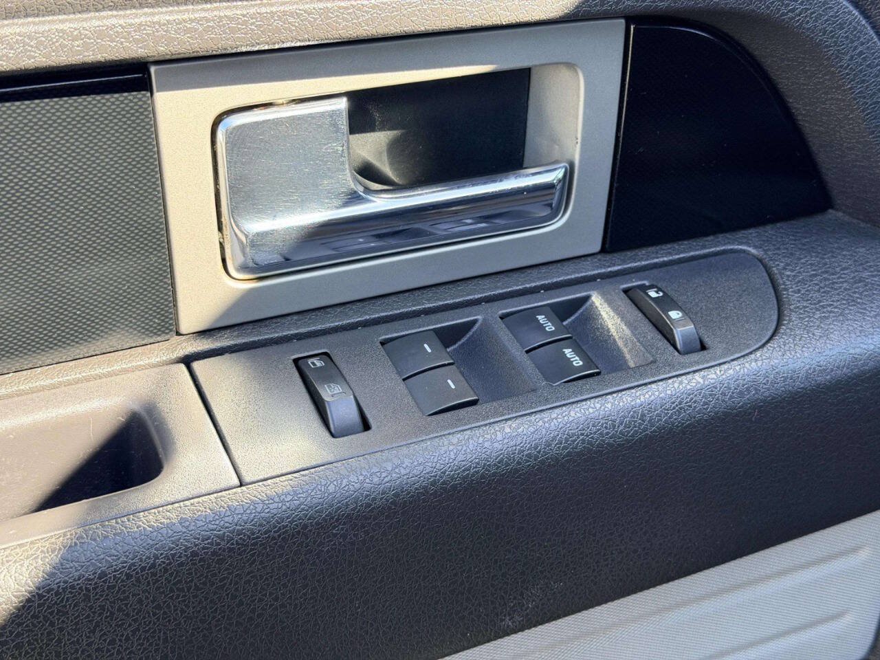 Used 2011 Ford F150 FX4 w/ FX Luxury Pkg AWD/4WD image 17