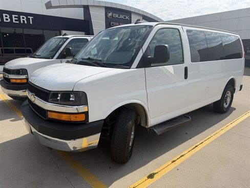 Used 2016 Chevrolet Express 3500 LT w/ LT Preferred Equipment Group RWD image 1
