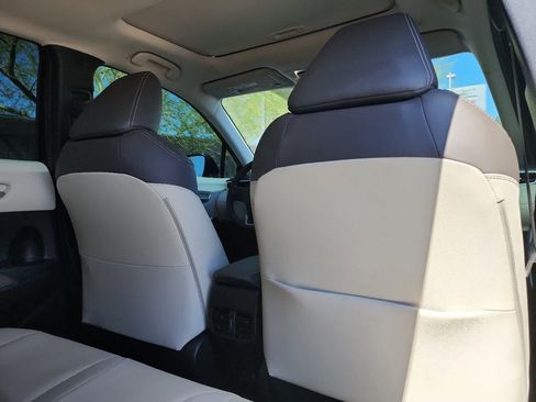 Used 2024 Toyota Corolla Cross XLE w/ Convenience Package FWD image 16