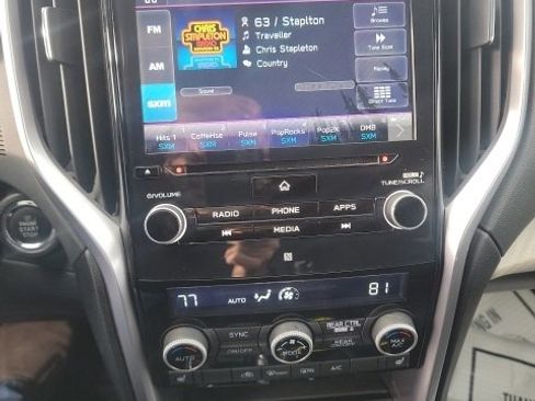 Used 2019 Subaru Ascent Premium image 9