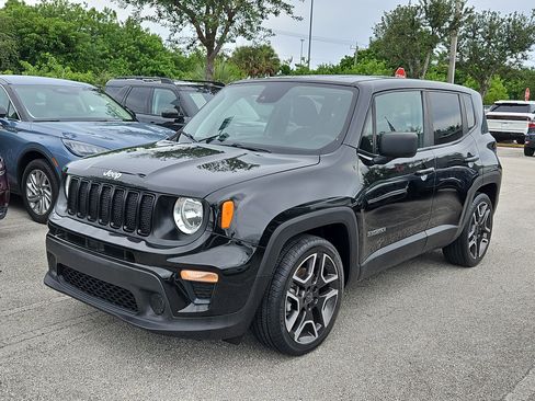 Used 2021 Jeep Renegade Sport image 2