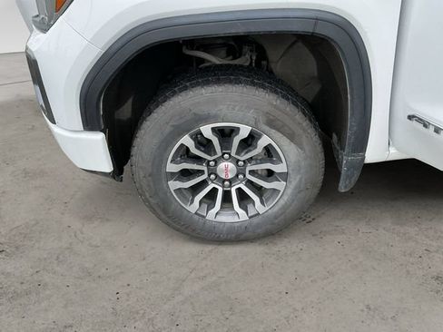 Used 2020 GMC Sierra 1500 AT4 w/ AT4 Preferred Package AWD/4WD image 10