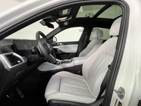Used 2024 BMW X6 M60i AWD/4WD image 21
