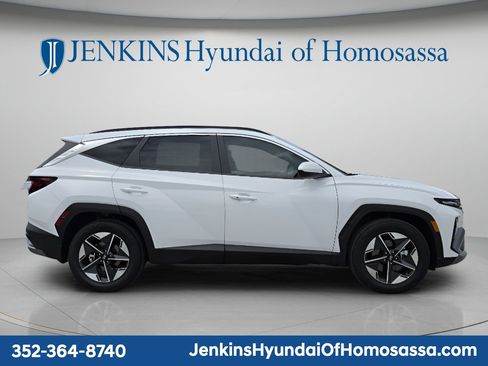 New 2026 Hyundai Tucson SEL FWD image 2