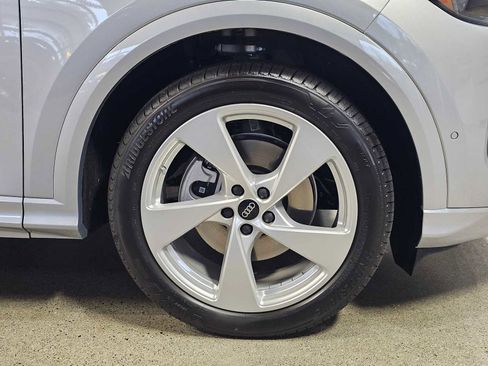 New 2025 Audi Q5 Prestige image 10