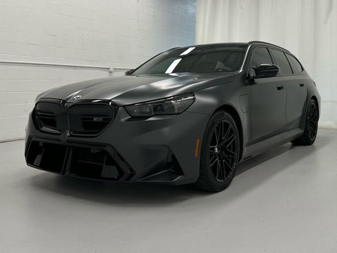 Used 2026 BMW M5 Touring AWD/4WD image 4