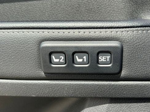 Used 2024 Toyota 4Runner Limited AWD/4WD image 15