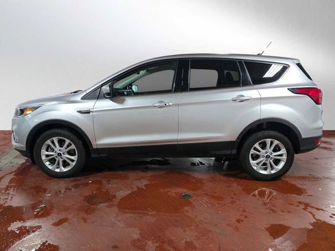 Used 2019 Ford Escape SE image 6