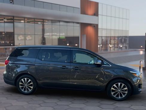 Used 2018 Kia Sedona SX FWD image 7