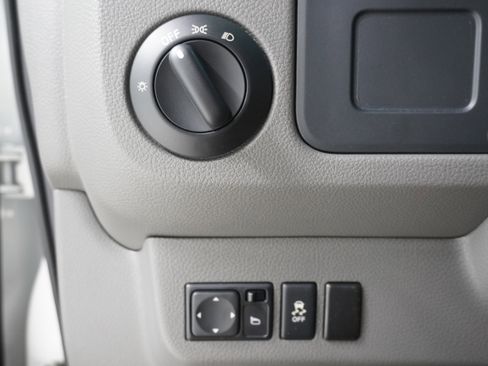 Used 2020 Nissan NV 3500 SV w/ Navigation Package image 18