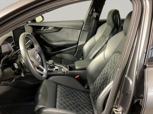 Used 2023 Audi S4 Premium Plus w/ Premium Plus Package image 25