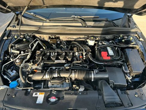 Used 2018 Honda Accord LX image 30