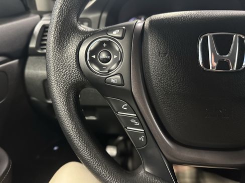 Used 2023 Honda Ridgeline Sport image 12