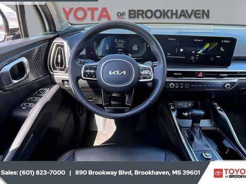 Used 2024 Kia Sorento S FWD image 5