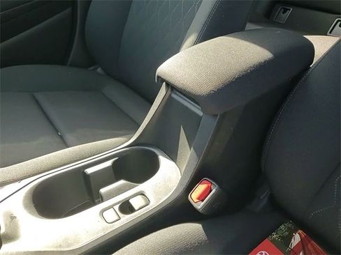 Used 2025 Toyota Corolla LE image 20