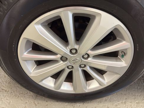 Used 2013 Toyota Highlander Limited AWD/4WD image 35