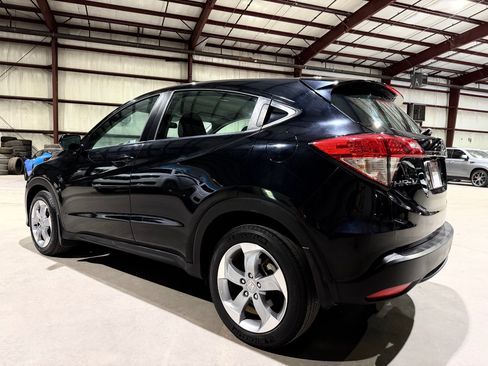 Used 2022 Honda HR-V LX image 6
