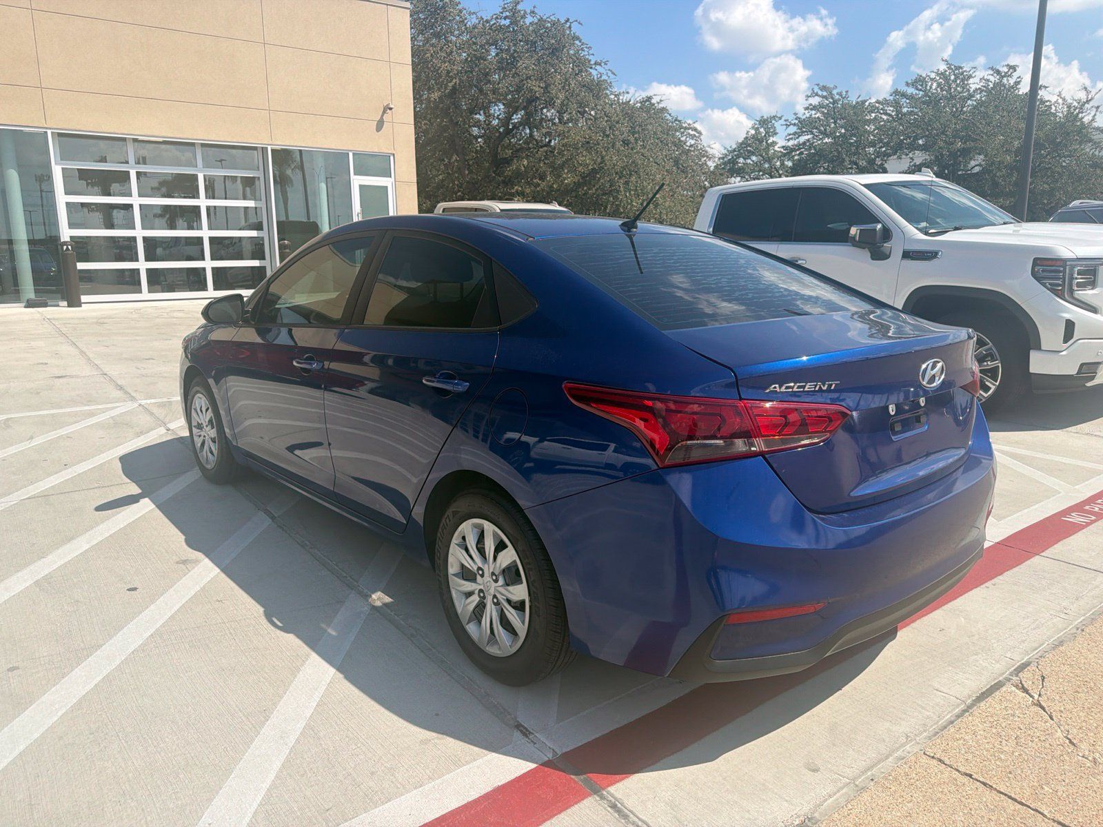 Used 2022 Hyundai Accent SE FWD image 6