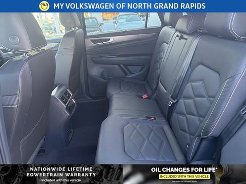 New 2026 Volkswagen Atlas Cross Sport SE image 21