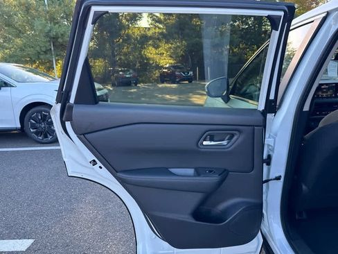 New 2026 Nissan Rogue SV image 21