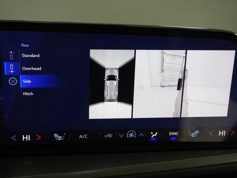 New 2026 Chevrolet Traverse LT w/ Sun and Wheel Package image 31