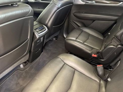 Used 2020 Cadillac XT6 Sport image 11