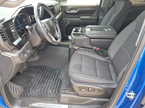 Used 2022 Chevrolet Silverado 1500 RST AWD/4WD image 12