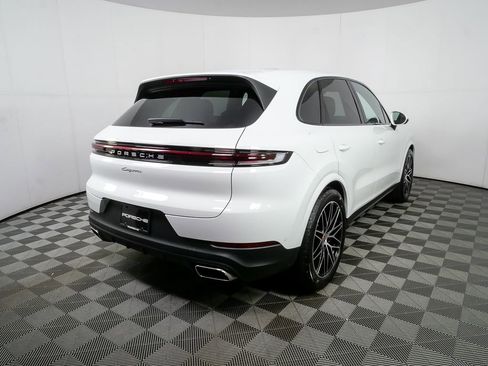 New 2026 Porsche Cayenne image 31