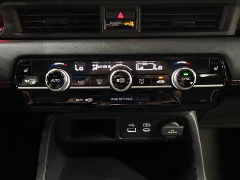 Certified 2025 Honda Pilot Sport image 19