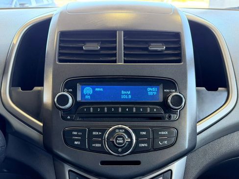 Used 2013 Chevrolet Sonic LT image 16