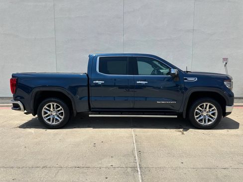 Used 2022 GMC Sierra 1500 SLT RWD image 9