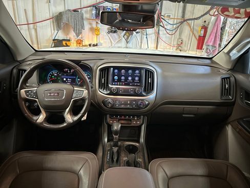 Certified 2022 GMC Canyon Denali image 17