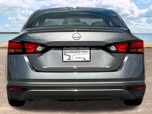 Used 2024 Nissan Altima 2.5 SV FWD image 7