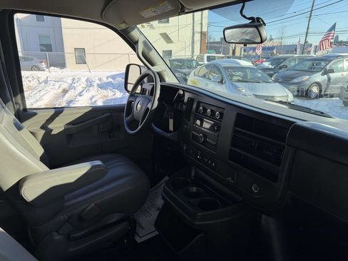 Used 2022 Chevrolet Express 2500 LS RWD image 13