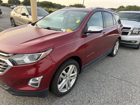 Used 2018 Chevrolet Equinox Premier FWD image 5