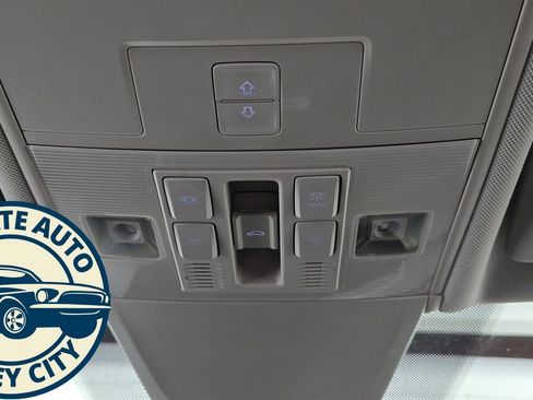 Used 2022 Volkswagen Tiguan SE w/ Panoramic Sunroof Package AWD/4WD image 20