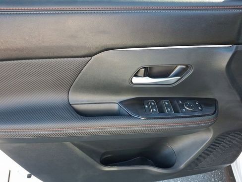 New 2026 Nissan Kicks SR w/ Cold Weather Package image 11