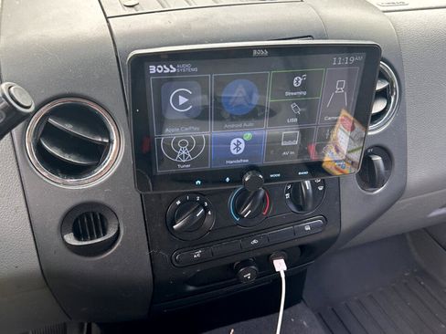 Used 2005 Ford F150 XLT image 11