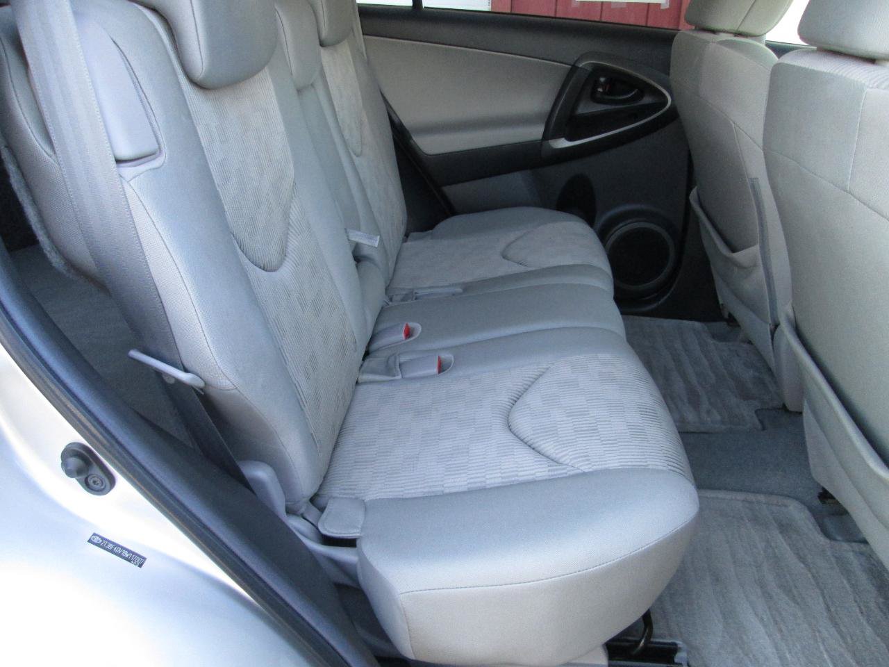 Used 2011 Toyota RAV4 4WD w/ Base L4 Extra Value Pkg image 33