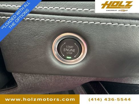 Used 2025 Cadillac Escalade ESV V image 16