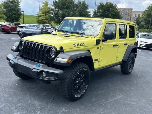 Used 2023 Jeep Wrangler Unlimited w/ Sun & Screen Package AWD/4WD image 8
